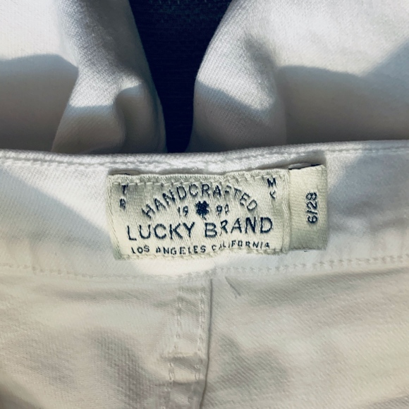 Sold! Lucky Brand WHITE STRETCH JEANS, STRAIGHT - Picture 4 of 5